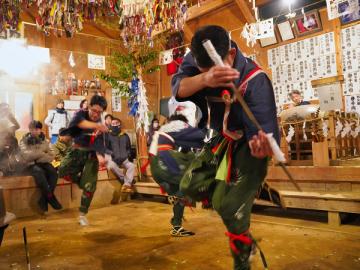 花祭(豊根村坂宇場)